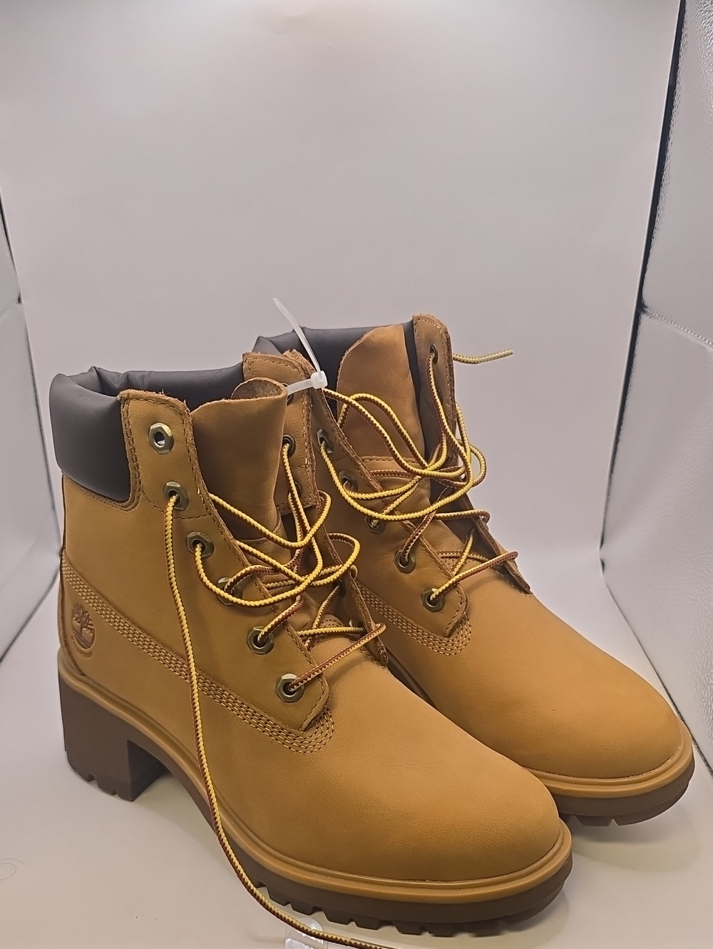 Timberland Kinsley 6 Inch Waterproof Wheat Nubuck Heeled Ankle Boots Size 8